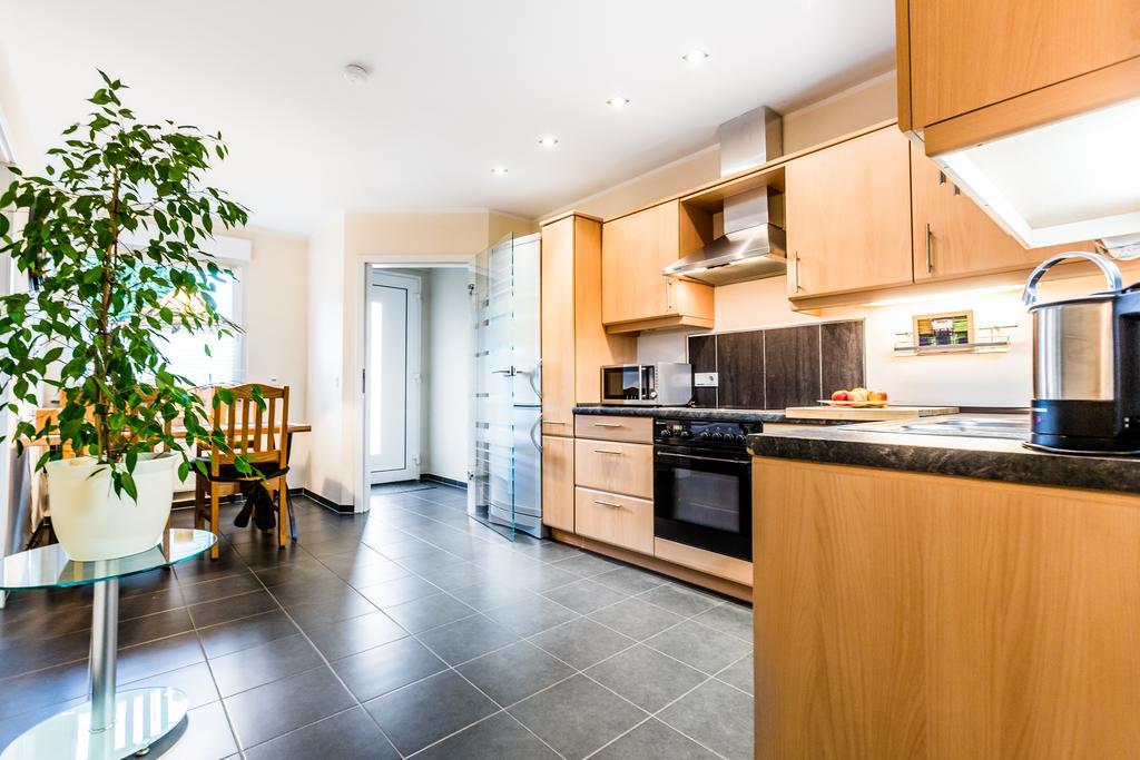 Design Apartment In Koeln Mit Terrasse Extérieur photo